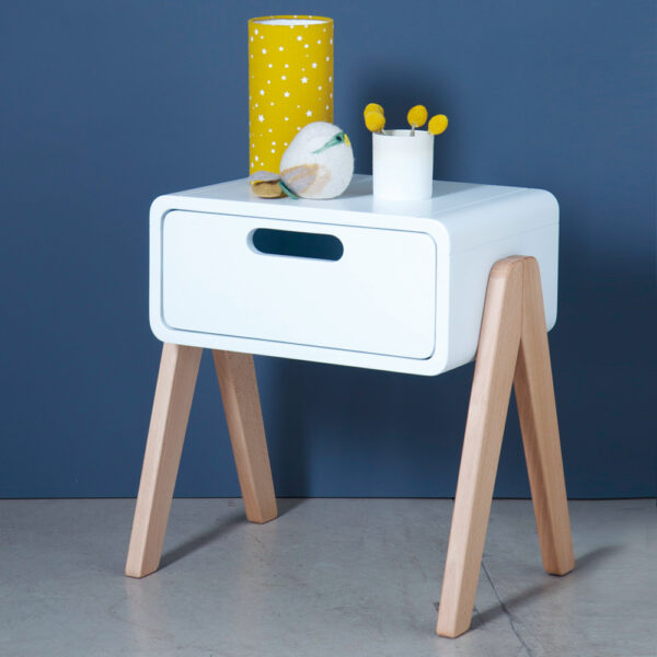 chevet-petit-robot-blanc-bois-naturel-ambiance-douce Chevet Petit Robot blanc et bois naturel ambiance douce