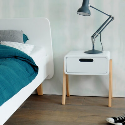 Chevet Petit Robot blanc et bois naturel chambre ado garçon