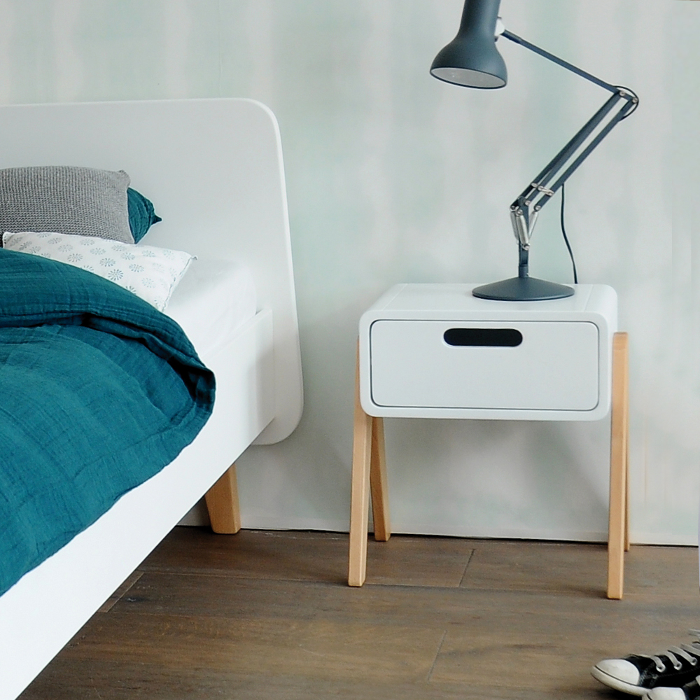 Chevet Petit Robot blanc et bois naturel chambre ado garçon