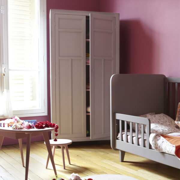 armoire-parisienne-gris-vieux-rose-table-haricot-lit-accroche-coeur Armoire Parisienne gris et vieux rose avec table Haricot et lit Accroche Cœur