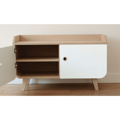 Petit buffet Zen une porte ouverte
