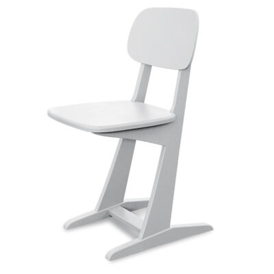 Chaise à patins blanche vue de trois quarts